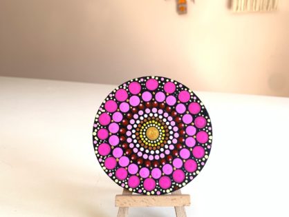 Świąteczne warsztaty dot painting – malowanie ozdób świątecznych kropkami